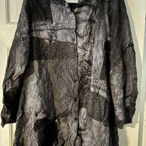 Comfy USA Graphic Print Button Tunic Blouse